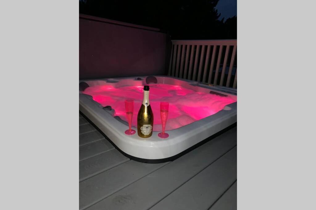 Nightingale Lodge With Hot Tub Barmby on the Moor Extérieur photo